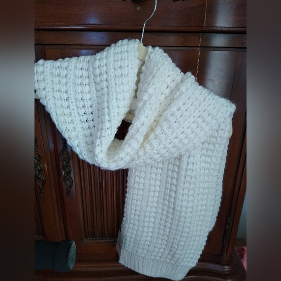 Relativity Accessories Relativity Cream Knit Scarf Poshmark
